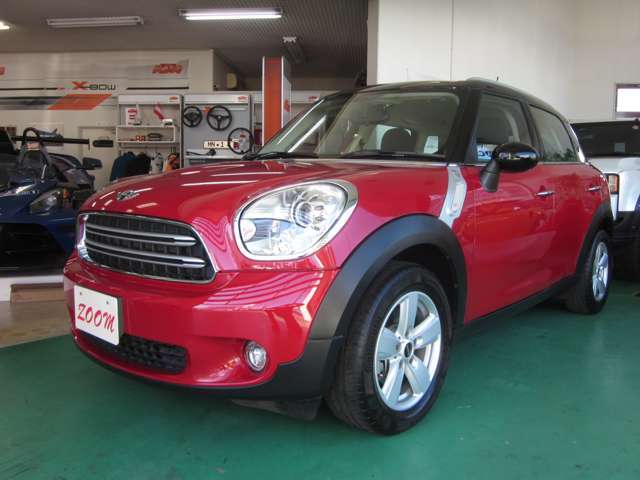 ガレージで保管されていましたので、雨染み、日焼け跡は殆ど感じられません。