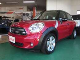 ガレージで保管されていましたので、雨染み、日焼け跡は殆ど感じられません。