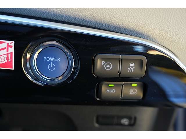 ★販売は勿論の事・買取・板金・車検・日常のメンテナンスから修理や保険、例えば事故を起こした後の対応等まで幅広くご相談に応じます！お気軽にスタッフまで★