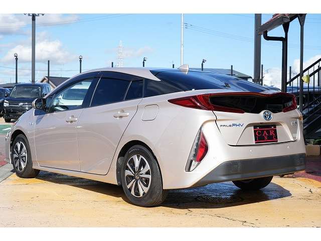 自社整備工場・自社積載車も完備！購入後のサポートもおまかせ下さい！