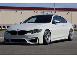 BMW　M4　入庫しました！エアメクストエアサス　WORKマイスターL1　DMEチューニング施工　カスタム多数の1台です！お気軽にお問い合わせください。！