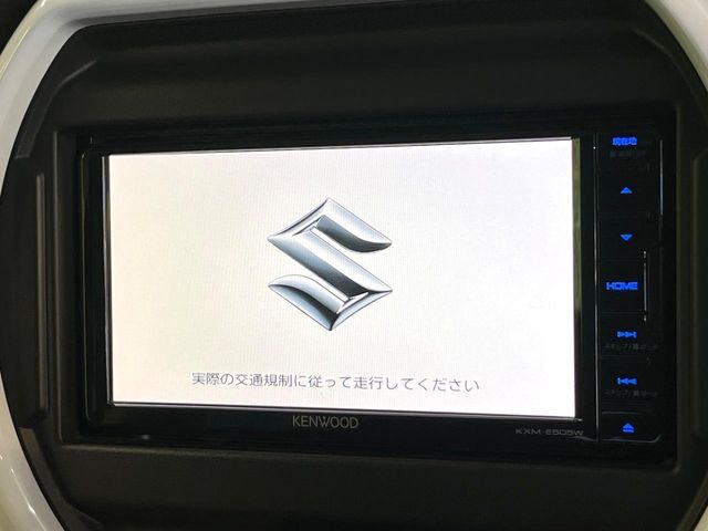 【ナビゲーション】目的地までしっかり案内してくれる使いやすいナビ。Bluetooth接続すればお持ちのスマホやMP3プレイヤーの音楽を再生可能！毎日の運転がさらに楽しくなります！！