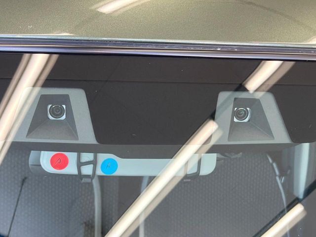 【スズキ　セーフティサポート】走行中に前方の車両等を認識し、衝突しそうな時は警報とブレーキで衝突回避と被害軽減をアシスト。より安全にドライブをお楽しみいただけます。
