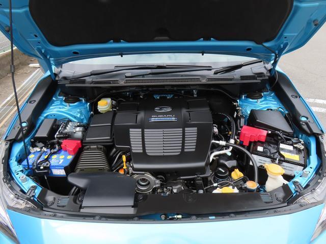 水平対向4気筒2Lエンジンプラスモーターのハイブリットエンジン