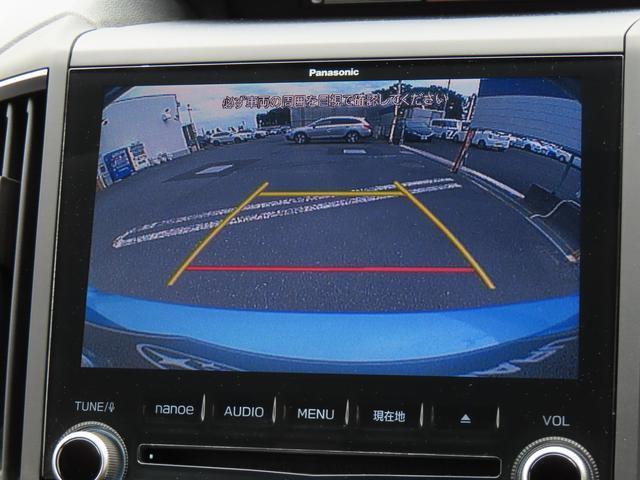 バックカメラ付き、車庫入れ時の後方確認のサポートをします