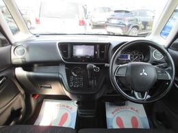 見晴らしがよく開放的な車内。視界も良好でストレスなく快適なカーライフを過ごせます。