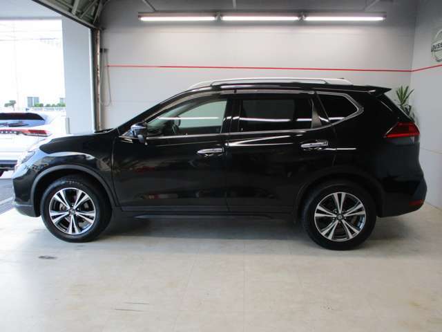 ボディサイズは全長469cm、全幅182cm、全高173cm。