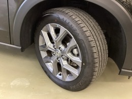 純正アルミホイール：18インチ