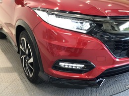 【LEDヘッドライト】ディスチャージヘッドライト（HID）と同等の明るさで、夜道や雨天走行が明るく視界良好！！　フォグライトも装備で、安心感さらにUPです♪安心ドライブを楽しんで下さい♪