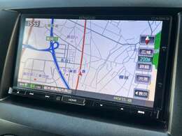 純正ナビが装備されております♪バックカメラもついており画面もクリアで見やすく運転中も確認しやすいです♪フルセグの視聴やBluetooth接続も可能です♪