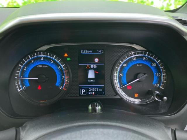 WECARSの展示場では実際に見て、触ってお車をお選びいただけます！知識の豊富な営業スタッフが様々なカーライフをご提案いたします！