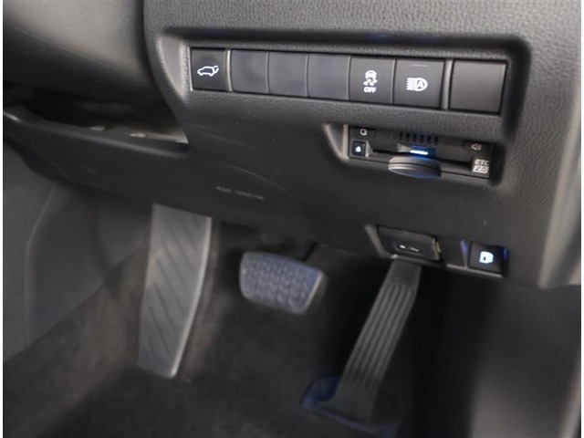 ネットでお車をお探しの方でも、お車の状態が一目で分かりやすい。トヨタ検査員による車両検査証明書付で車両の状態詳細を明記致しておりますので安心です！！お気軽にお尋ね下さい！！