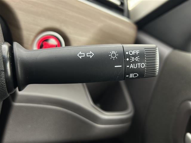 【運転席操作部】快適なドライブを楽しむための機能が装備されています！運転席から触れるので、使いやすいです！除菌プランいれていただくと、さらに清潔で安心していただけます！