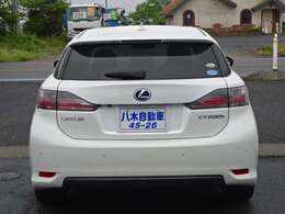 自社在庫200台以上！軽・コンパクト・ミニバン・ハイブリッドカー・セダン・商用車・トラックなど多種多様な車が勢揃いの見応えのある店です