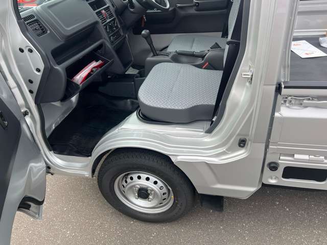 大事な人を乗せることが多い助手席です！安全運転を心がけましょう。