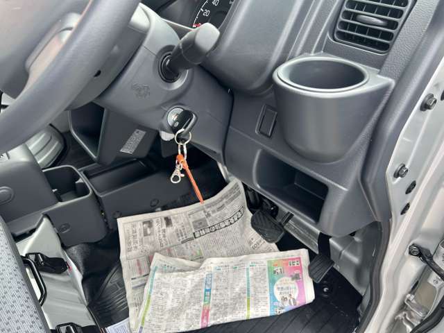 フロアマットも綺麗にクリーニングして納車しております！