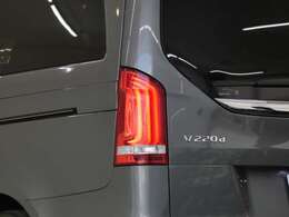 豪華エクスクルーシブシートパッケージ！！　先進装備レーダーセーフティーパッケージ（ブラインドスポットアシスト・アクティブディスタンスアシストディストロニック・レーンキーピングアシスト）等豪華装備！！