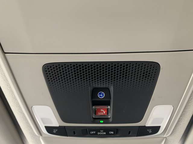 ホンダコネクトも装備しております。いざという時にスイッチ一つで助けに駆けつけてくれるんです。詳しくはスタッフまで