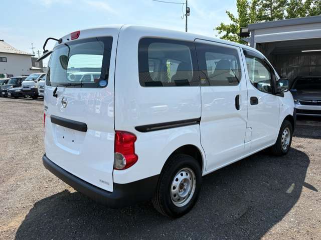コロナウィルス対策　全車除菌抗菌します。また、スタッフもマスク義務化、商談の際はフェイスシールドを着用いたします。