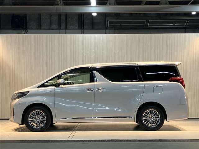 全長494cm、全幅185cm、全高195cmです！
