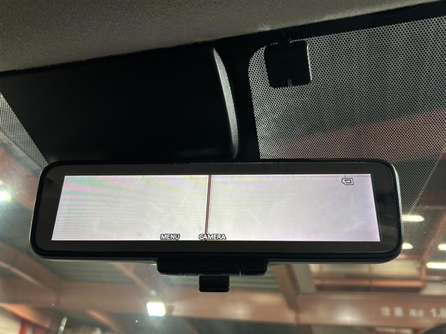 【バックミラー】大きくて見やすいので、後方を見るときも安心です！