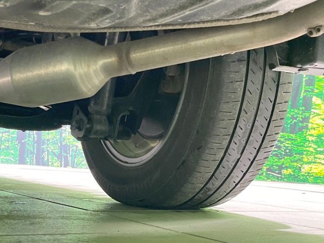 お車を安心してお乗りいただく為には、足回りの定期点検が欠かせません。サービスサポート（有償保証）では無料点検もご提供しており、安心のカーライフをお過ごしいただけるサポート体制が整っています。