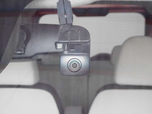 万一に備え、運転の記録をしっかり保存 ( ドライブレコーダー)