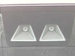 【トヨタセーフティセンス】走行中に前方の車両等を認識し、衝突しそうな時は警報とブレーキで衝突回避と被害軽減をアシスト。より安全にドライブをお楽しみいただけます。