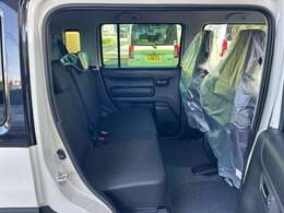 後部座席も広々としております！ぜひ1度ご来店いただきご乗車ください！