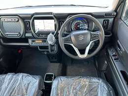 シンプルでカッコよいインパネ周りになってます！