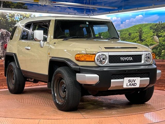 大好評のボディコーティング「弾スプラッシュコート」もご納車までに施工可能。通常のガラスコートと異なる、耐久年数6年の無機質ガラスコーティングが、ボディをキレイな状態に保ってくれます。