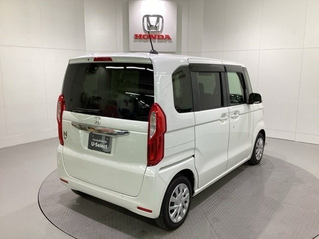 Honda認定中古車 U-Selectは3つの安心をお約束します。　1　Hondaのプロが整備した安心。 2　第三者機関がチェックした安心。　3　購入後もHondaが保証する安心。