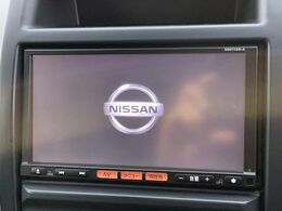 【純正ナビ】人気の純正ナビを装備。オーディオ機能も充実しており、Bluetooth接続すればお持ちのスマホやMP3プレイヤーの音楽を再生可能！毎日の運転がさらに楽しくなります！！