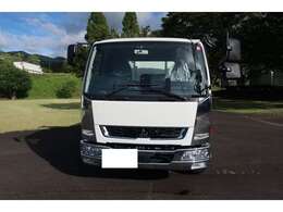 遠方販売実績も多数あり！遠方のお客様でも安心してお車をご購入いただけるよう、車検整備やその他の修理箇所、また欠損部品補填などの作業を行なってからお客様にお渡ししています。