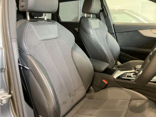 適度な硬さで長時間の運転でも疲れにくいシート設計です。