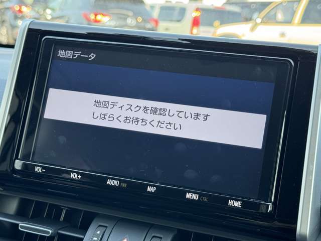 『9型ナビゲーション』装備しております。フルセグTV視聴可能で快適なカーライフをご提供致します！！