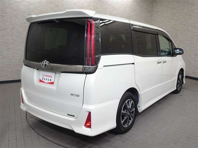 走りにこだわりながら収納力も持ち合わせたお車です。荷物を載せて軽快なドライブを楽しめますよ♪