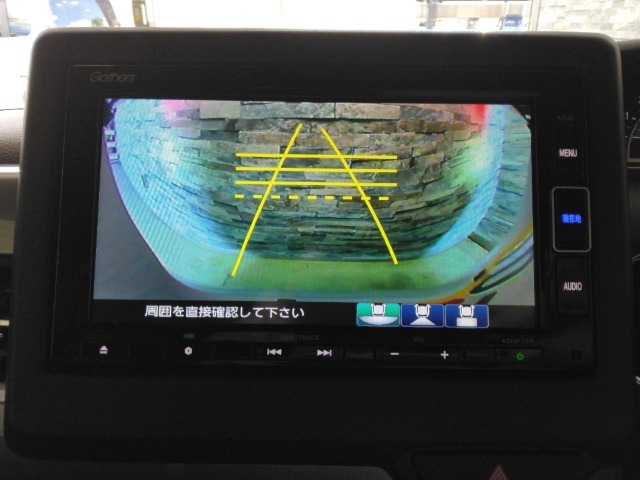 リアカメラがついているので、駐車や後進の際にとても便利です♪