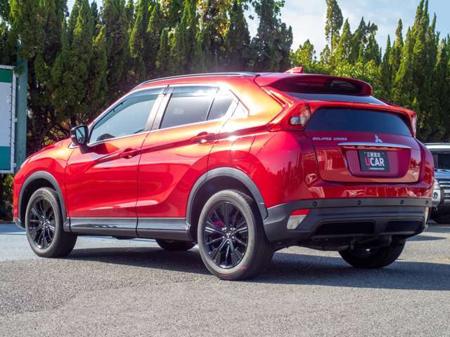 支払総額　＝　車両本体価格＋諸費用　（法定費用＋販売店手数料）です。店頭納車が前提ですが、自宅への納車のなどは、別途費用になります。兵庫県以外での登録は、支払総額が異なります。お問合せください。