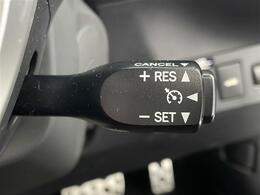 【クルーズコントロール】高速道路や自動車専用道路を走行中にドライバーが設定した速度で、アクセルペダルを踏まなくても、一定の車速で走行してくれます！