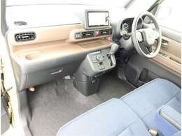 高品質カークリーニング ピカピCar 外装・内装、岐阜トヨペットの専門スタッフがシートもカーペットも綺麗に洗浄済み！プロの仕上げを是非ご確認下さいませ。