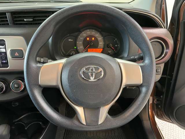 運転席周りに大きな傷、汚れ、へたりなどなく良質な状態です！