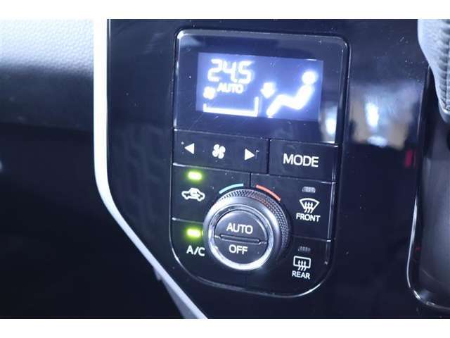 エアコンはオールシーズン快適なカーライフが送れるオートエアコンです！自動で風量を調整してくれ車内を快適に保ってくれます