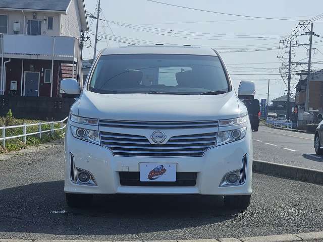 当社の車をご覧いただき誠にありがとうございます♪営業時間は9時～17時ですが連絡を頂ければ時間外でも対応いたします！TEL080-2100-0091　スタッフ一同心よりお待ちしております！