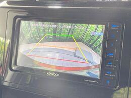 【バックカメラ】駐車時に後方がリアルタイム映像で確認できます。大型商業施設や立体駐車場での駐車時や、夜間のバック時に大活躍！運転スキルに関わらず、今や必須となった装備のひとつです！