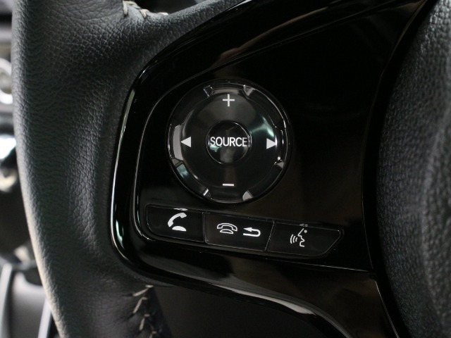 ステアリングリモコン