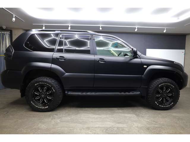 日本全国どこでも車両の販売が可能です！遠方により、現車を見ることが難しい場合は、詳細な写真を撮影してご送付させていただきます。事前に気になる個所、内外装ともに、ご連絡ください。