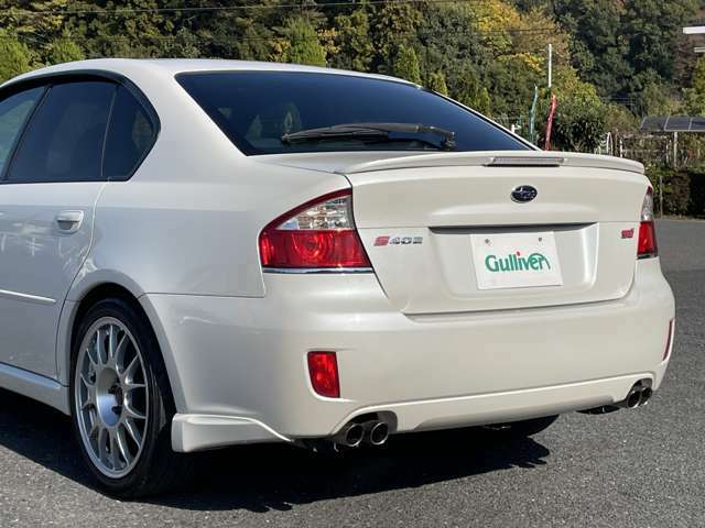 【GTパーツ】マフラー・車高調・AW・エアロなどなど・・・　GTスポーツカーならではの各種パーツ取付もスタッフにご相談ください。