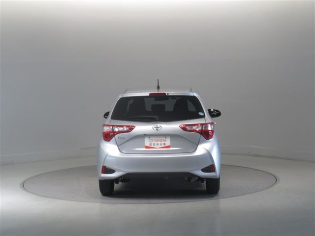 U-Carの販売だけでなく自動車保険、携帯電話の販売も行っております。