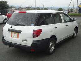 右リヤナナメからのアングルになります。